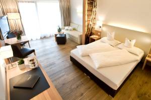 Geräumig und modern: die Junior Suite Alpine.